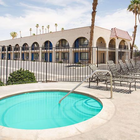 Travelodge By Wyndham Indio Zewnętrze zdjęcie